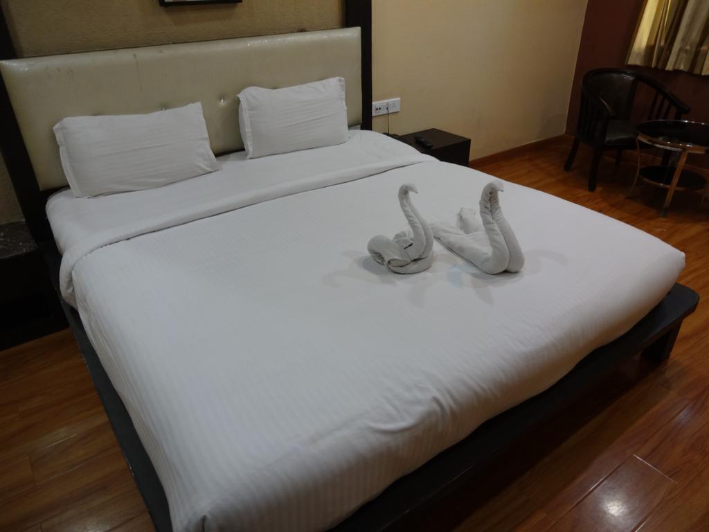 Sheetal International Rain Basera Rāipur エクステリア 写真